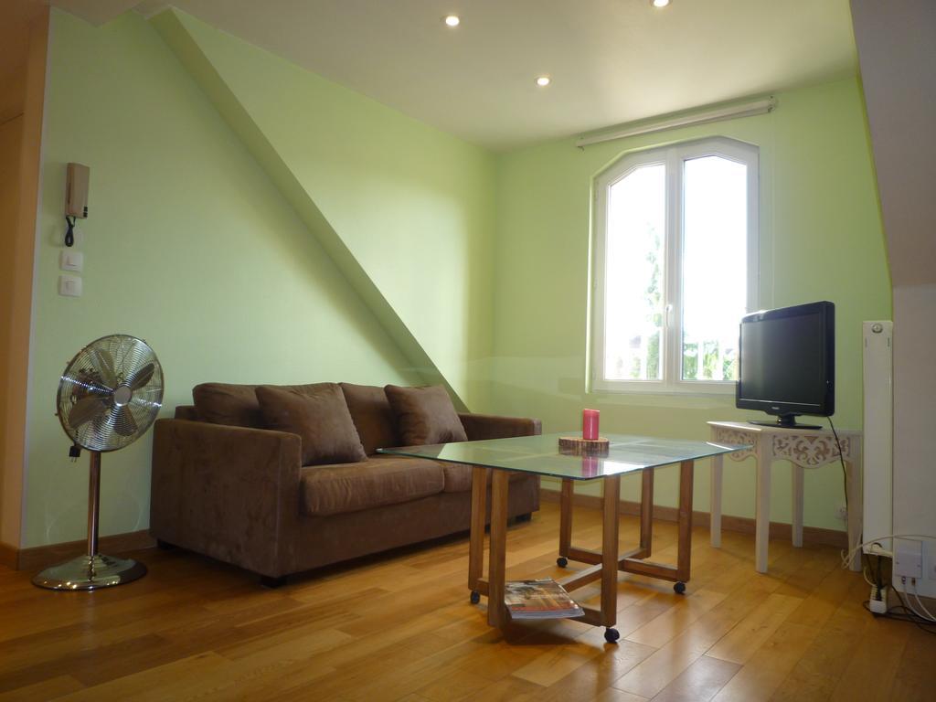 Apartamento Les Mirabelles Metz Exterior foto